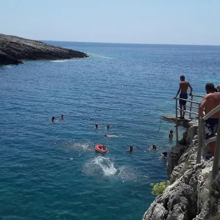 Sternes House Agios Leon